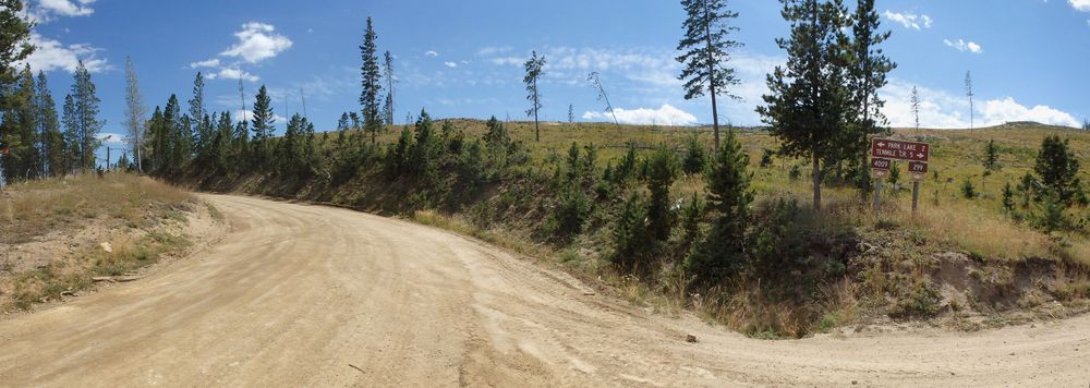 GDMBR: Park Lake, left 2 Miles (our route), NF-299 right.